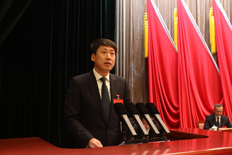 区长梁爽.jpg 区长梁爽.jpg