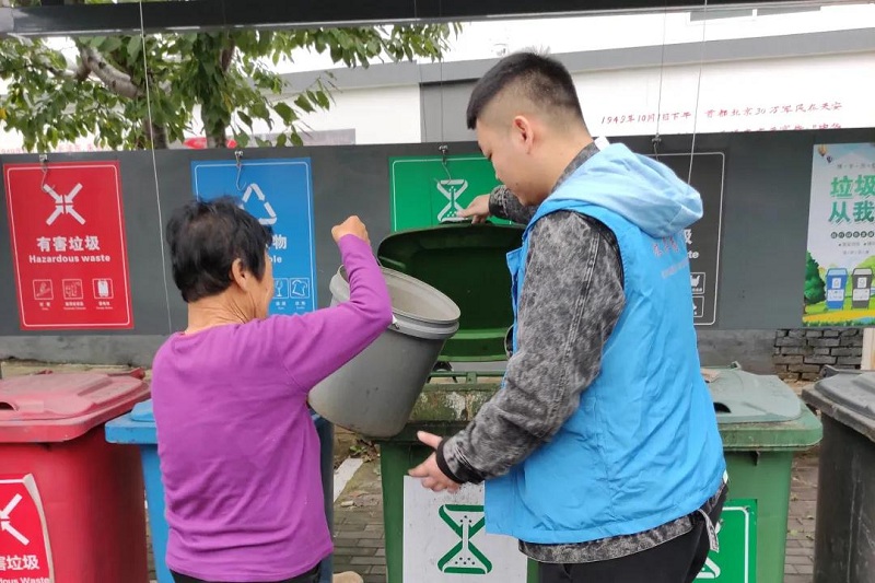 怀柔青年琉璃庙.jpg