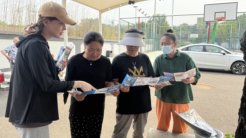怀柔镇工作信息6-2怀柔镇开展“拒绝毒品 阳光生活”普法宣传活动4.jpg
